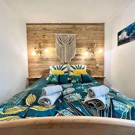Сasa de vacaciones Domaine Les Tourelles - La Petite Maison *